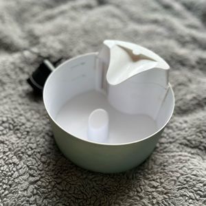 Free Fall Cat Water Fountain